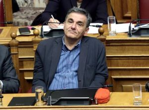 Τορπίλη από Τσακαλώτο στο Μαξίμου για τη σκανδαλολογία