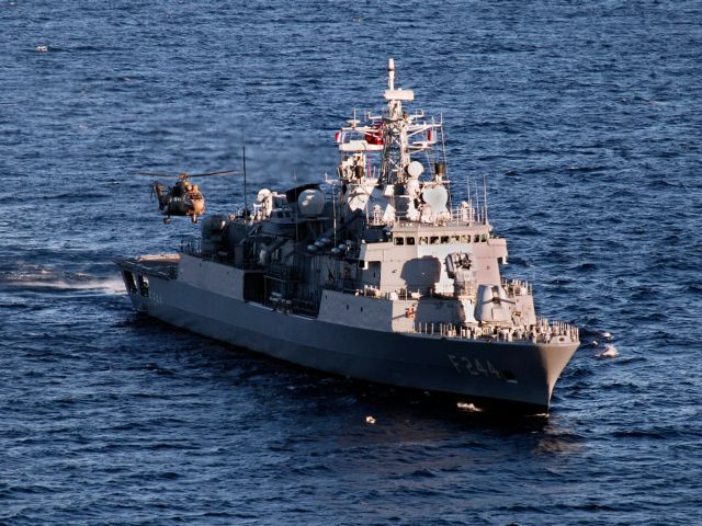 Yeni Safak: Ο τουρκικός στόλος εμποδίζει τετελεσμένα στο Αιγαίο και έρευνες στην κυπριακή ΑΟΖ