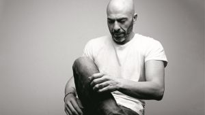 Γνωστός τραγουδιστής για τις Πρέσπες: Νίκησε η Δημοκρατία