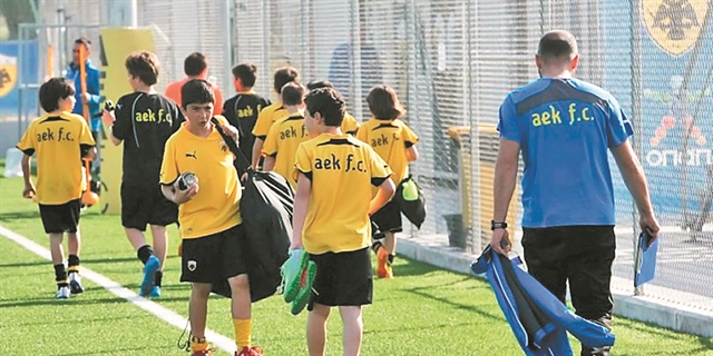 Κάνει restart και στις ακαδημίες