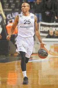 Χάτσερ, η μετεμψύχωση του… Στεφ Κάρι!