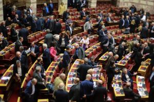 Βότσαλα στη λίμνη