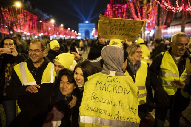 Γαλλία: Αντιδράσεις για τη σύλληψη μέλους των «Κίτρινων γιλέκων»