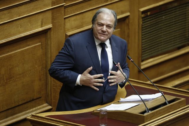 Κατσίκης: Προδότες και αποστάτες όσοι πάνε με τον ΣΥΡΙΖΑ – Εξελέγησαν με δεξιά ατζέντα