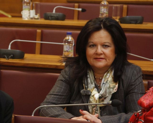 Αποδοκίμασαν την βουλευτή του ΣΥΡΙΖΑ Χαρά Καφαντάρη στο Περιστέρι