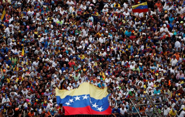 Βενεζουέλα : Οι ΗΠΑ πιέζουν τον Μαδούρο να φύγει απειλώντας με επέμβαση