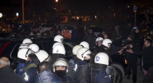 Εννέα στο αυτόφωρο για την επίθεση κοντά στο σπίτι τής Ελισάβετ Σκούφα