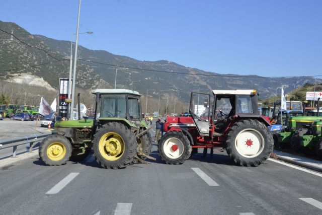Εισαγγελέας κατά αγροτών που έκοψαν την Ελλάδα στα δύο