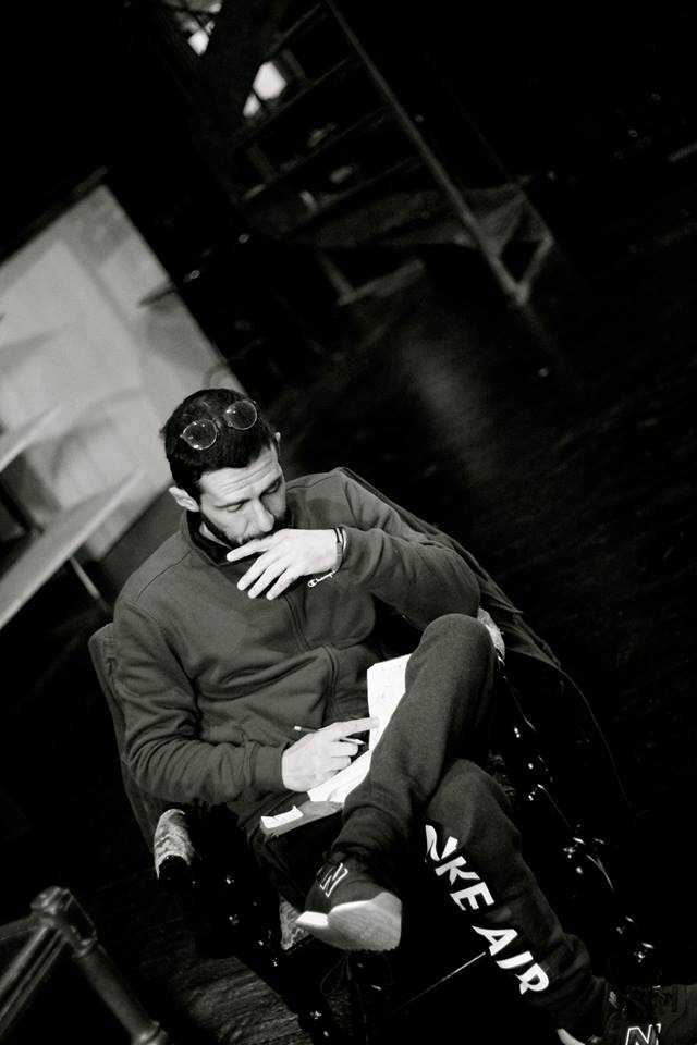 Ο Γιώργος Σίμωνας αναζητάει την «Κυανή» ανάμεσα στο Μπέντζαμιν Μπάτον και τον Φόρεστ Γκαμπ