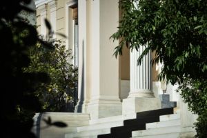 Μαξίμου: Επικίνδυνος και εθνικά επιζήμιος ο Κ. Μητσοτάκης