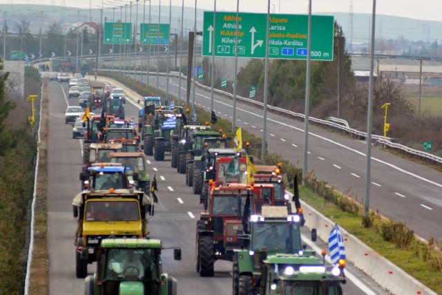 Κρίσιμη συνάντηση αγροτών με την κυβέρνηση – Συνεχίζονται οι αποκλεισμοί δρόμων