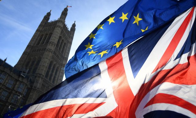 Μπαρνιέ: Μη επαναδιαπραγματεύσιμη η συμφωνία για το Brexit