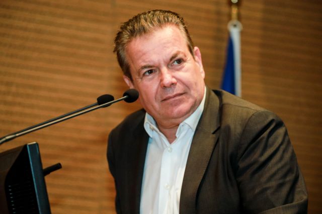 Πετρόπουλος σε μαθητές: Οι Αθηναίοι έτρωγαν από τους κάδους, ώσπου ήρθε ο ΣΥΡΙΖΑ