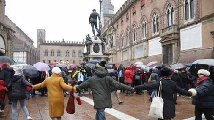 Ιταλία: Μαζικές συγκεντρώσεις σε 300 πόλεις υπέρ των προσφύγων