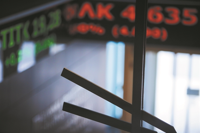 Βαθύ κόκκινο σε τράπεζες και Χρηματιστήριο Αθηνών