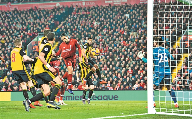 Η μάχη κορυφής συνεχίζεται