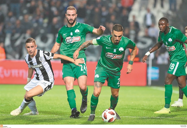 Φλερτάρει με πράσινο άθλο