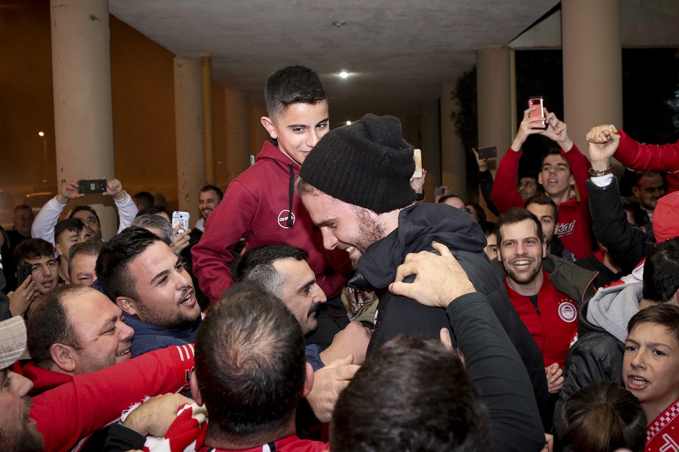 Μπόγρης: «Η Λήμνος είναι κόκκινη Ολυμπιακέ» (vid)