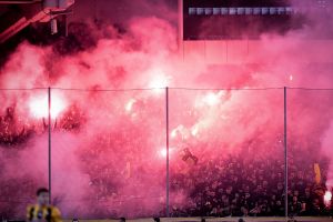 Επεισόδια, κροτίδες και χρήση δακρυγόνων