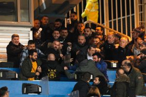 Τρομερά επεισόδια στα δημοσιογραφικά με Σαββίδη, μπράβους και οπαδούς!