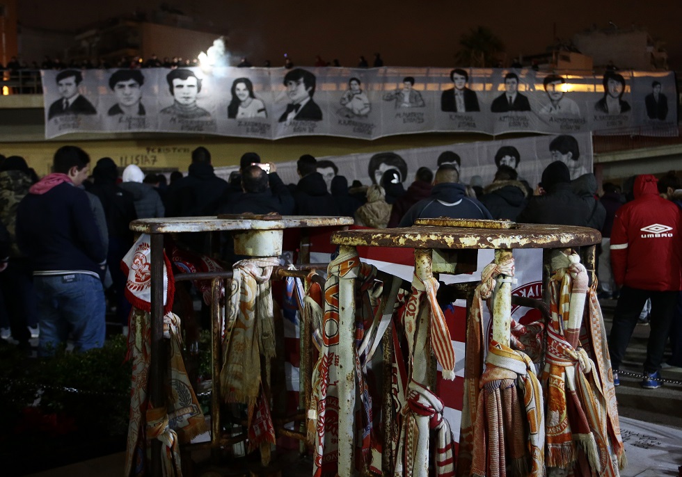 ΘΥΡΑ 7 : Μοναδικός σας τάφος οι καρδιές όλων μας