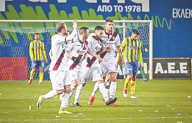 Παλικάρι στο Αγρίνιο η Λάρισα!