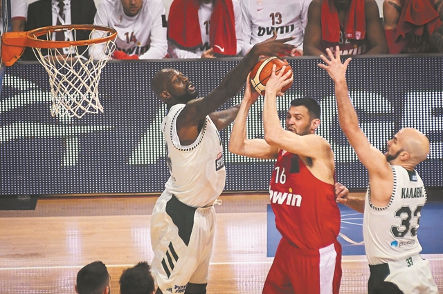 Τα μάζεψε και έφυγε!