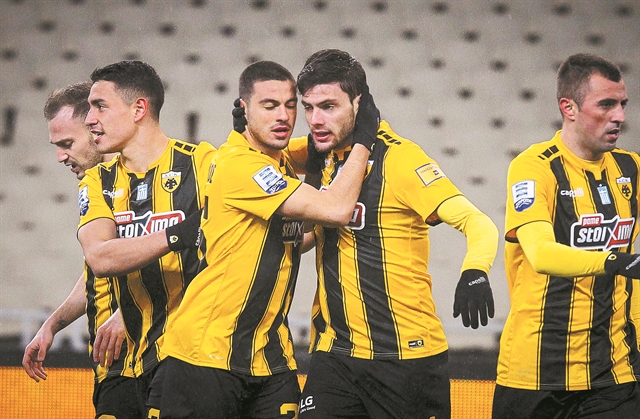 Ενα χαμόγελο και δύο μπελάδες