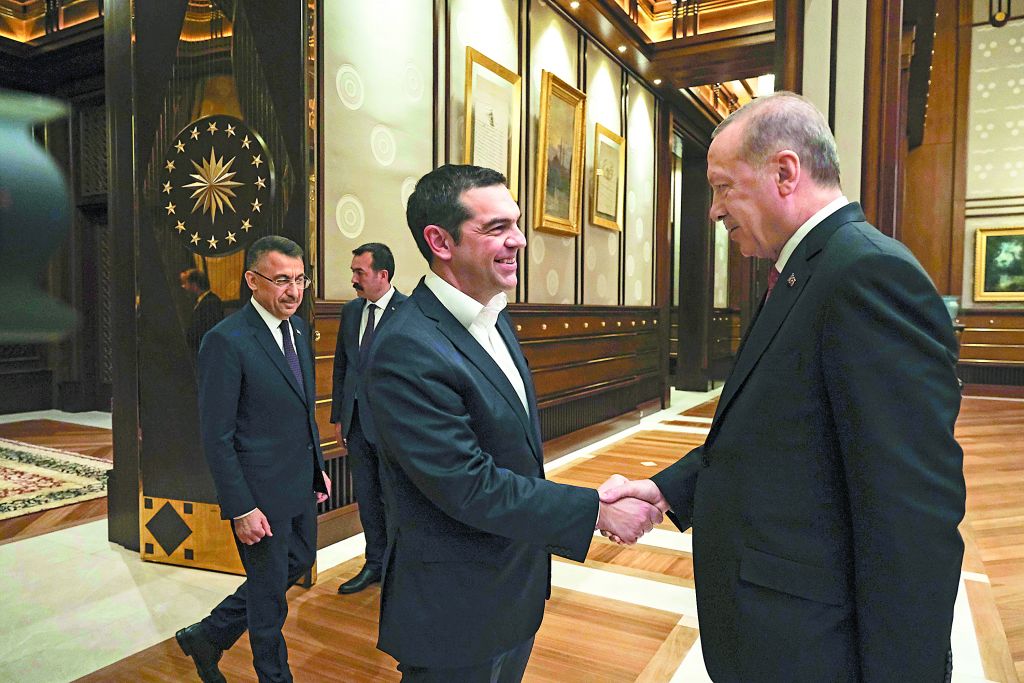 Το παζάρι Τσίπρα: Ψάχνει διέξοδο με νέο «Ελσίνκι» από τον κλοιό της Αγκυρας