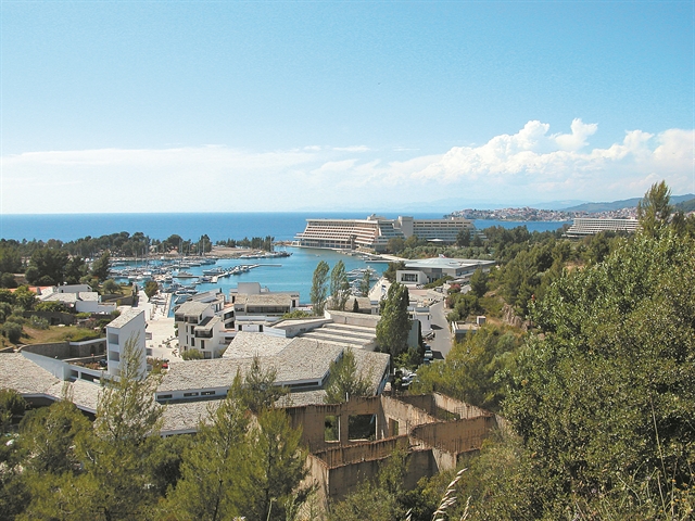 Πωλητήριο στο μεγαλύτερο τουριστικό φιλέτο