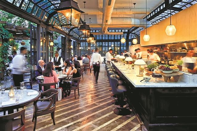 Ο Σουλτάνος, η Ακρόπολη και ο Τσουμί…