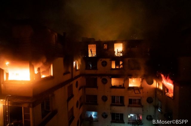 Πολύνεκρη τραγωδία στο Παρίσι από φωτιά σε πολυκατοικία