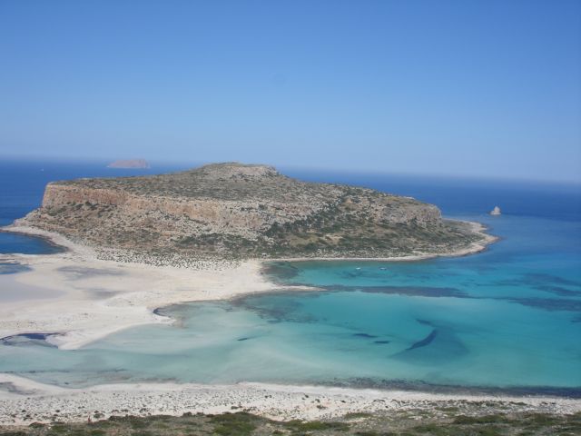 Δύο ελληνικές παραλίες «σκαρφάλωσαν» στην κορυφή
