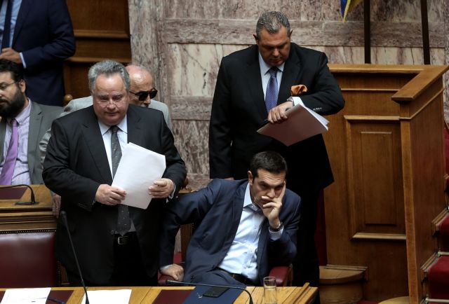 Δεν παραιτείται ο Παπαχριστόπουλος λόγω... βλάβης αυτοκινήτου και συμφωνίας των Πρεσπών | tanea.gr