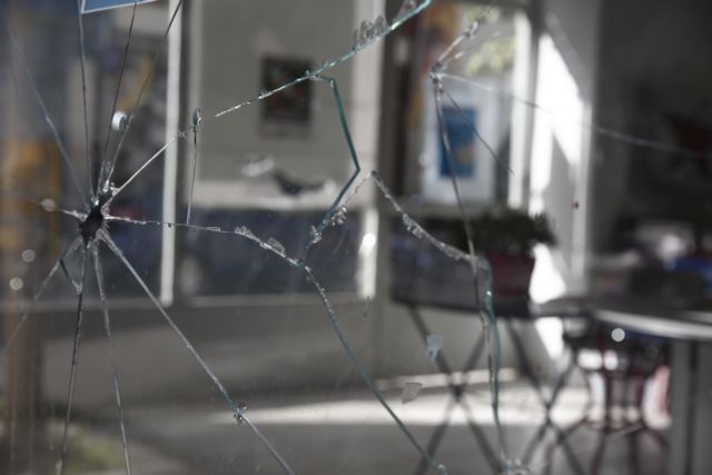 Καταδρομική επίθεση Ρουβίκωνα σε πολυκατάστημα στην Κηφισίας