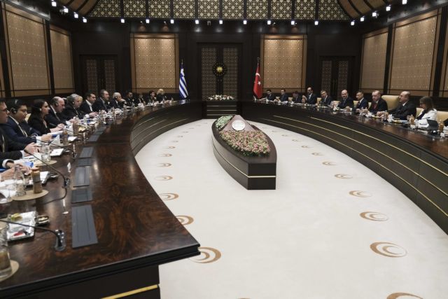 Πάρτι στο Twitter με το «φέρετρο» στη συνάντηση Ερντογάν-Τσίπρα