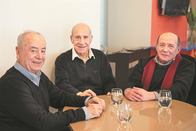 «Η Ελλάδα είναι μια χώρα διπλογεννημένη»