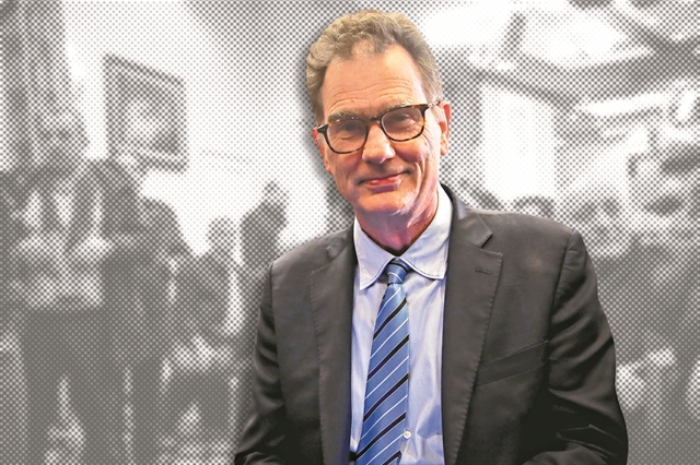 Ο ΣΥΡΙΖΑ θέλει να μείνει στις παρυφές της εξουσίας με κάθε τρόπο