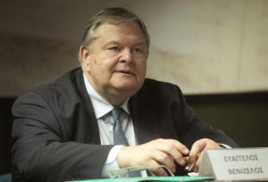 Βενιζέλος: Τσίπρας και Καμμένος αλληλοεκβιάζονται και αλληλοεξοντώνονται