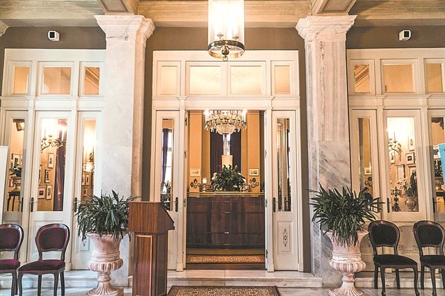 Η μπελ επόκ στον Πειραιά