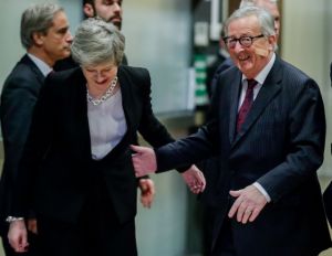 Βρετανία: Στο επίκεντρο της πολιτικής ζωής η κυβερνητική πρόταση για το Brexit