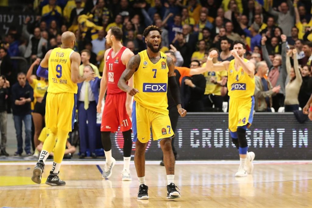 Αποχαιρετά την τετράδα