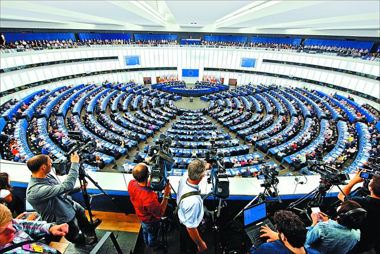 Δημοσκόπηση για Ευρωεκλογές: Εννέα έδρες για τη ΝΔ – 6 για τον ΣΥΡΙΖΑ