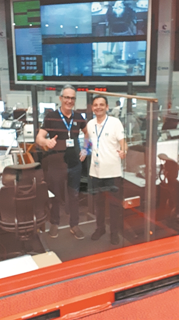 Ο δορυφόρος που ελέγχεται από το… Κορωπί!