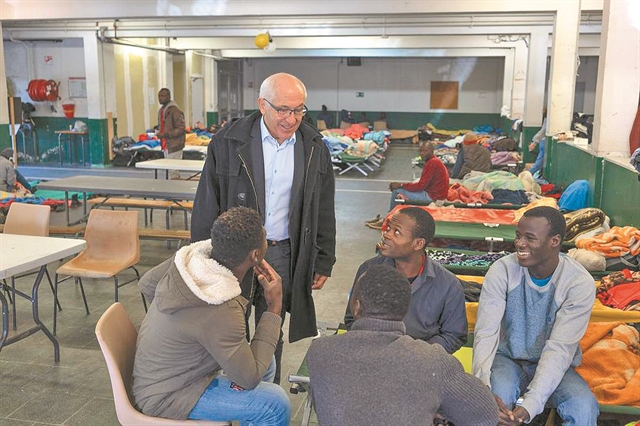 Ο γάλλος δήμαρχος που άνοιξε τα σύνορα