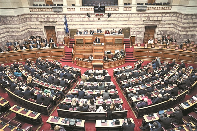 Οπλίζουν για την τελευταία μάχη