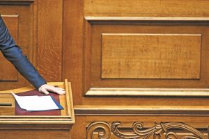 Παγιδευμένοι στις μεθοδεύσεις