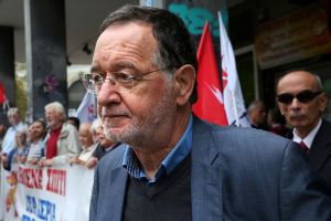 Λαφαζάνης: Οι τράπεζες αρπάζουν τα σπίτια του λαού