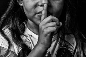 Σπάσε τη Σιωπή : Το video που αξίζει να δεις σήμερα