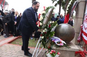 «Αδέρφια ζείτε εσείς μας οδηγείτε»: 38 χρόνια μετά, ήταν όλοι εκεί